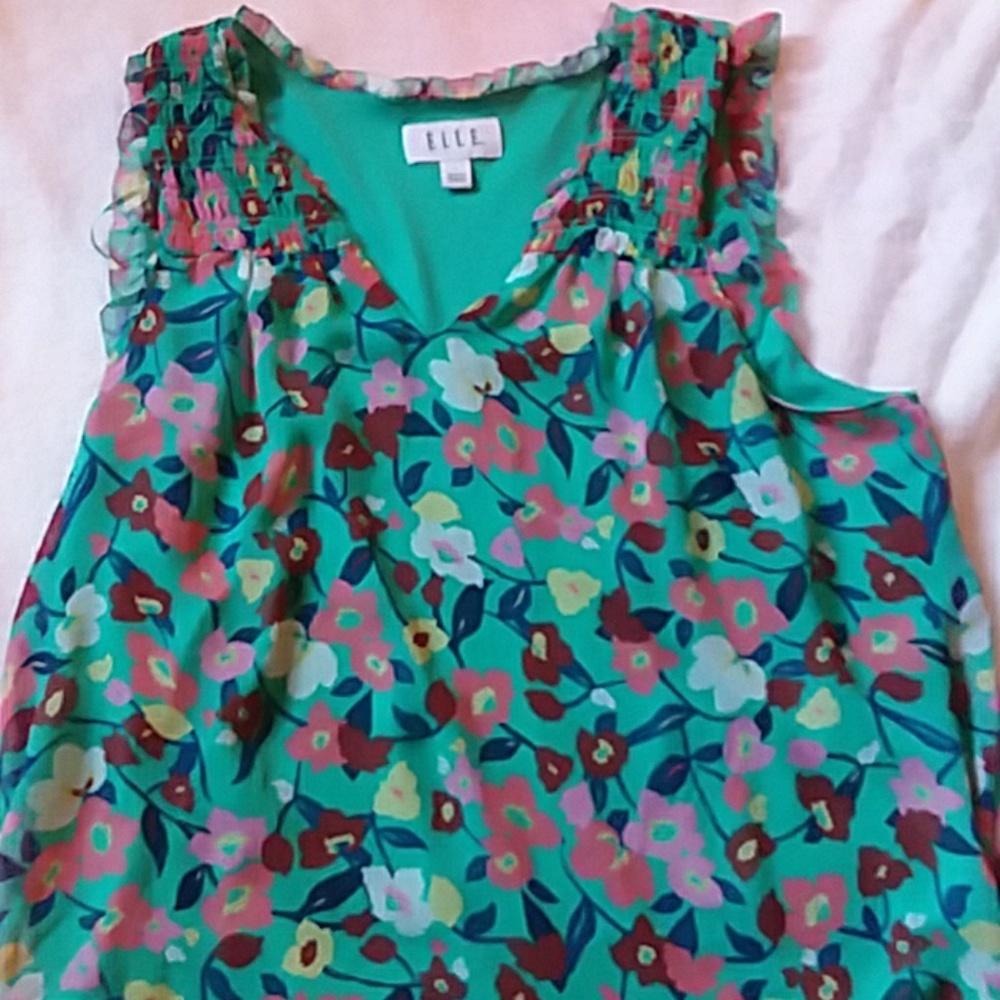 Sleeveless blouse